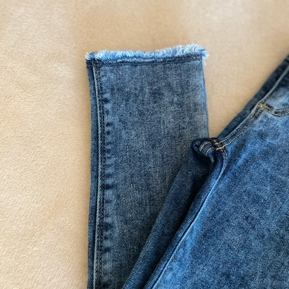 Old Navy Ballerina Blue Washed Toddler Jeans - Size 4T - Picture 3 of 9